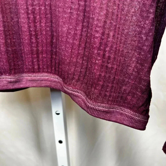 We the Free South Side Thermal Size Medium V Neck Sweater Lightweight Sheer Gauz - Picture 6 of 9